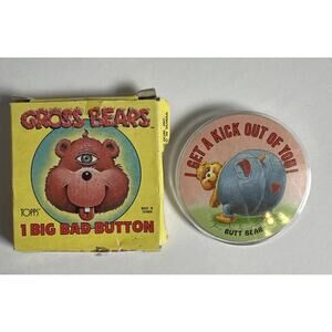 1985 Topps Gross Bears BUTT BEAR Vintage Big Bad Button Pin Garbage Pail Kids